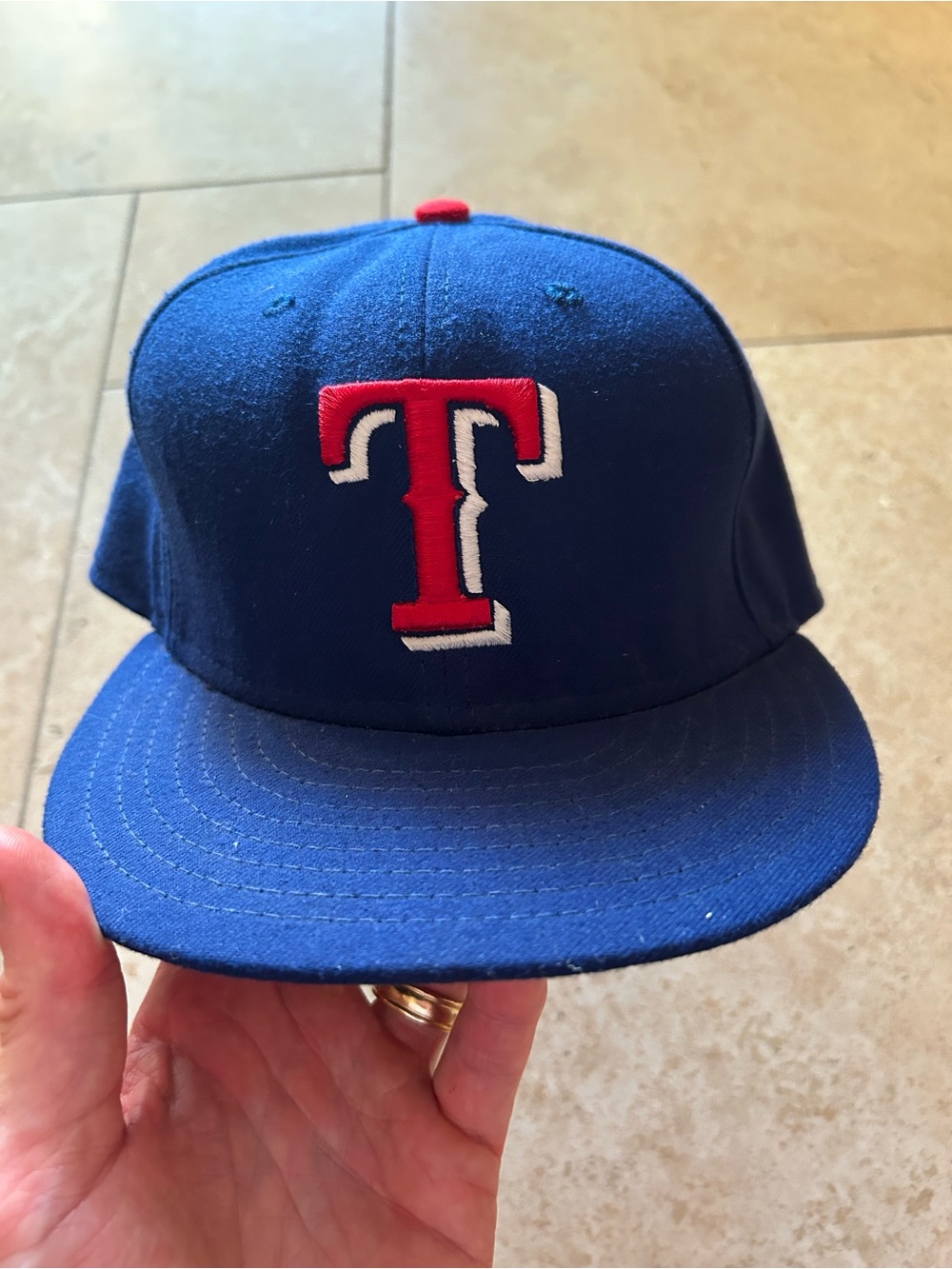 Men’s Texas Rangers New Era 59FIFTY Authentic Collection hat size 7 1/2.